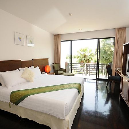 Гостьовий будинок Suwan Golf & Country Club Nakhon Chai Si Екстер'єр фото